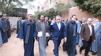 محافظ سوهاج يؤدي واجب عزاء الشهيد «راكان» ابن مركز البلينا (صور)