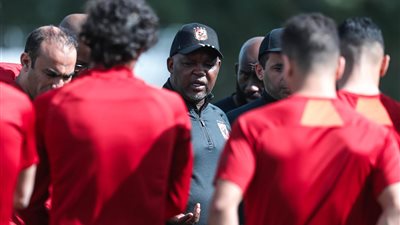 الخامسة والنصف.. موسيماني يجهز لموقعة السوبر بعد عودة الدوليين