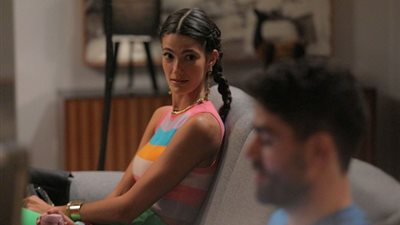 تارا عماد تخطط لخيانة زوجها بسبب «ستات بيت المعادي»