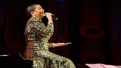 بالفيديو.. نجمة عالمية تقلد شيرين عبد الوهاب