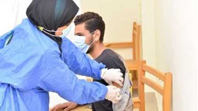 حقيقة صدور قرار بدفع مبالغ مالية مقابل الحصول على جرعة كورونا الثالثة 