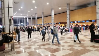 عودة حركة الطيران إلى طبيعتها بمطار الغردقة بعد تأثرها بالعاصفة الثلجية