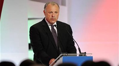 «أبو ريدة» يصل الكاميرون لحضور اجتماع عاصف للمكتب التنفيذي لـ«كاف»