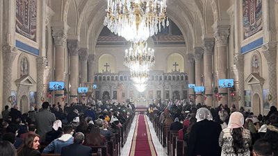 محافظ الإسكندرية يهنئ البابا تواضروس بعيد القيامة المجيد