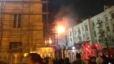 جثتان متفحمتان.. مشهد بشع أثناء رفع مخلفات حريق الحسين 