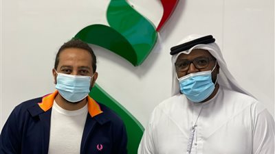 فئة المبدعين.. الإمارات تمنح محمد عنبة المذيع وخبير صناعة المحتوى الإقامة الذهبية 