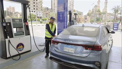 خبراء: زيادة سعر برميل البترول دولار واحد ترفع تكلفة الاستيراد 4 مليار جنيه 