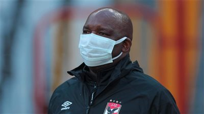 موسيماني يحاضر اللاعبين بالفيديو كونفرانس بعد إصابته بكورونا