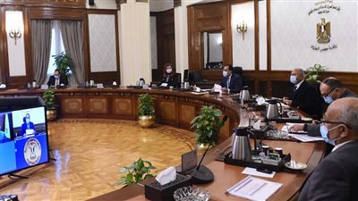 تعليمات مهمة من رئيس الوزراء بشأن قرارات نزع الملكية والتعويضات الخاصة بمشروعات الطرق والمحاور