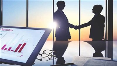 تحسن أداء القطاع الخاص غير النفطي في مصر خلال مايو