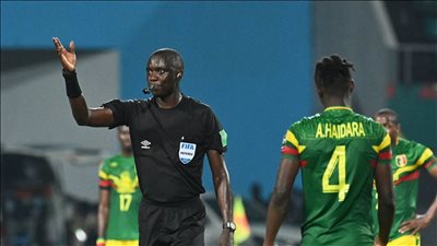 أزاي تبقي حكم كرة قدم.. تعرف علي التفاصيل 