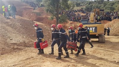 تفاصيل اللحظات الأخيرة في عملية إنقاذ الطفل ريان