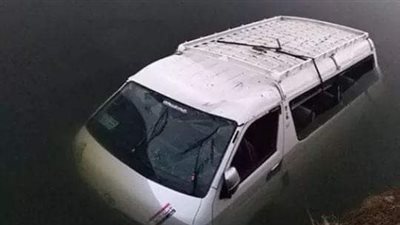 بالأسماء.. إصابة 4 طالبات فى حادث انقلاب سيارة بإحدى ترع المنيا