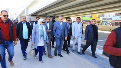 محافظ سوهاج يتفقد أعمال تطوير ميدان الثقافة ويشدد على منع الباعة الجائلين