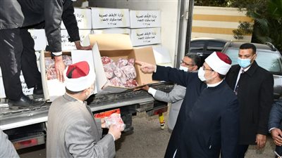 وزارة الأوقاف: توزيع 137 طنا من اللحوم صكوك إطعام بالمحافظات حتى الآن 