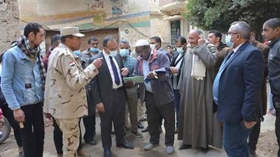 نائب محافظ المنيا يتفقد عددا من حالات البناء المخالف والتعديات بقرية البرجاية
