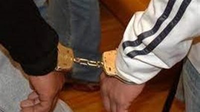 ضبط شخصين من دكرنس يروجان المخدرات في رأس البر