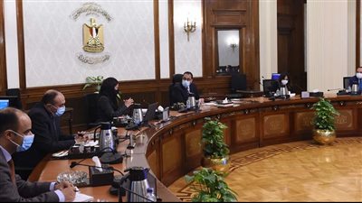 رئيس الوزراء يستعرض مع وزيرة التعاون الدولي مشروعات الوزارة لعام 2022