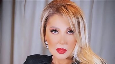 بالصور.. نادية الجندي تظهر بإطلالة أنيقة بلمسة علاء التونسي 