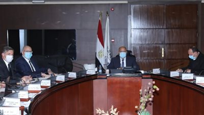 «الوزير» يبحث مع البنك الدولي تدعيم التعاون في السكة الحديد والنقل الأخضر