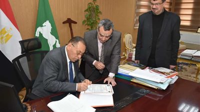 محافظ الشرقية يعتمد نتيجة الشهادة الإعدادية 