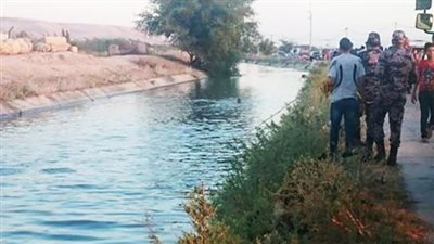 «غرق» طفل في أثناء البحث عن «الخردة» في ترعة بـ«نبروه»