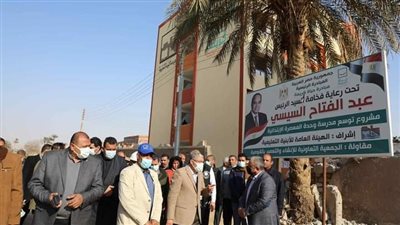 محافظ المنيا يتابع مشروعات المبادرة الرئاسية «حياة كريمة» بقرية معصرة ملوي 
