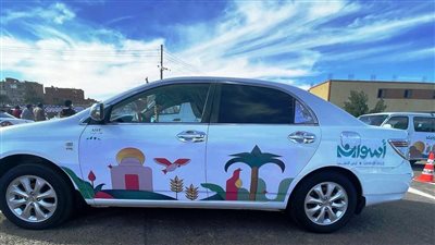 محافظ أسوان: تشديد الرقابة المرورية على 428 تاكسى للتأكد من تركيب العداد