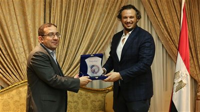 سفير مصر في زامبيا يكرم بعثة بيراميدز قبل ملاقاة زاناكو