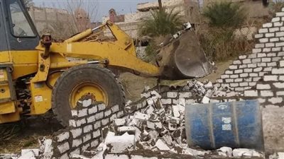مراكز المنيا تزيل 97 حالة تعدٍ بالبناء على أملاك الدولة والأراضي الزراعية 