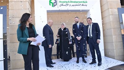 بنك التعمير والإسكان يحتفل بتسليم الفائز الرابع سيارة مرسيدس A180 