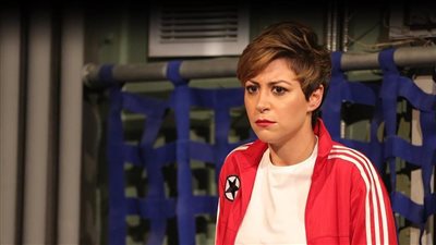 منة شلبي ترتدي الحجاب 