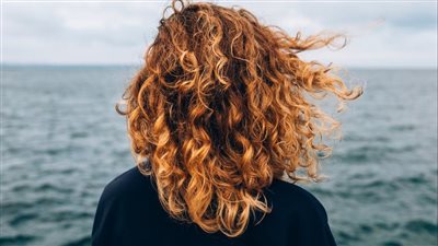 تقرير جديد.. المراهقات يتعرضن لـ اعتداءات جنسية على الانترنت بشكل مضاعف