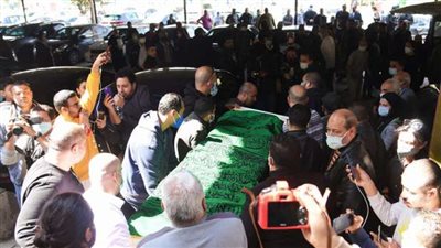 ميرفت أمين ودنيا سمير غانم الأبرز.. نجوم الفن في جنازة جالا فهمي (صور)