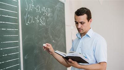 فرصة أخيرة للمتخلفين عن تدريب التأهيل بمسابقة 30 ألف معلم