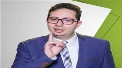 بدء محاكمة «طبيب الكركمين» بتهمة بيع أدوية ومستحضرات مخالفة