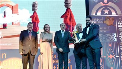 المحافظ يشهد الحفل الختامى لمهرجان أسوان الدولى لأفلام المرأة