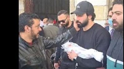 حازم إيهاب يعلن إلغاء عزاء ابنه الرضيع