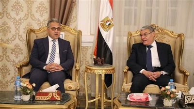 محافظ المنيا يستقبل وفد لجنة الإدارة المحلية بالبرلمان لمتابعة المشروعات القومية