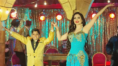 بالفيديو والصور.. طفل 