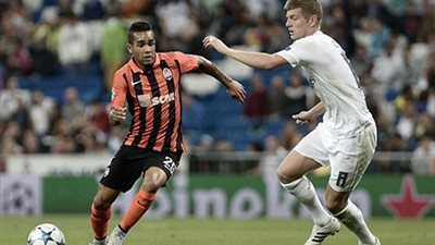 مهاجم شاختار يتفوق على رونالدو وليفاندوفسكي ويثير حماسة تشيلسي