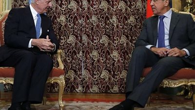 لافروف يلتقي دي ميستورا غدا بموسكو لمناقشة العملية السياسية في سوريا