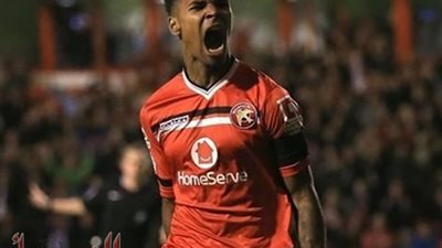 كبار إنجلترا يتصارعون على أشلي كول الجديد