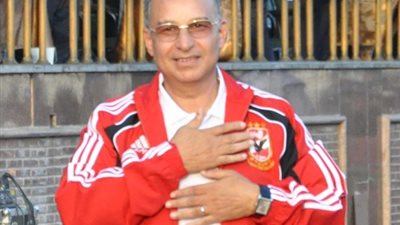 عبد الحفيظ يطالب زيزو بمخاطبة القوات المسلحة لنقل مباريات الأهلي