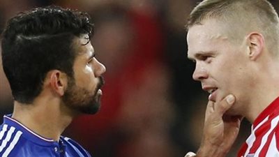 زوجة مدافع ستوك سيتي ترد على إهانة كوستا