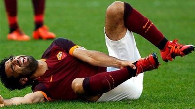 بالفيديو.. صلاح يغيب عن مباراتى تشاد ..ويخضع للعلاج اسبوعين