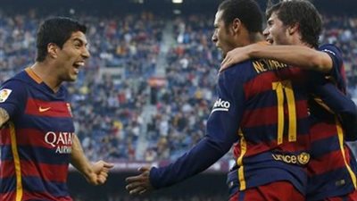 برشلونة يسحق فياريال وينفرد بصدارة الليجا مؤقتا