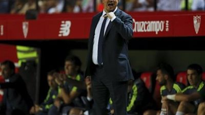 بينيتيز بعد خسارة إشبيلية: الكلاسيكو شيء آخر