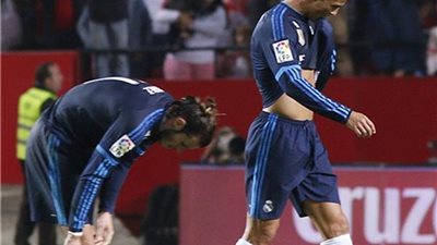 ريال مدريد واشبيلية .. حرب تحطيم القلوب الضعيفة