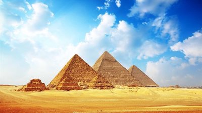 بي.بي.سي : علماء آثار اكتشفوا نشاط حراري غير عادي بأهرامات الجيزة